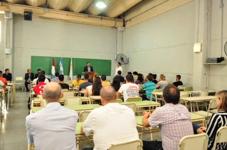 Comenzó el cursillo de ingreso para Ingeniería Industrial que se dictará en el CRES