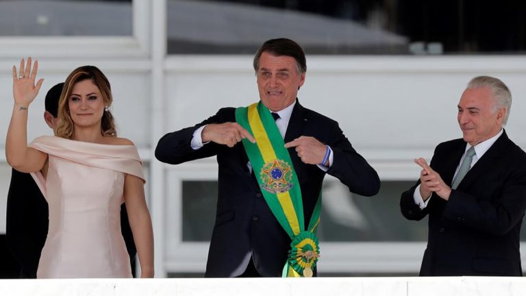 Coronavirus: El Gobierno incluyó a Brasil y Chile en la lista de los países de riesgo