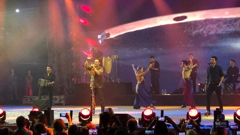 Los Palmeras y el Indio Rojas en el cierre de las noches de Jesús María