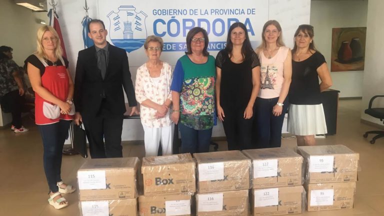Entregaron libros a bibliotecas locales