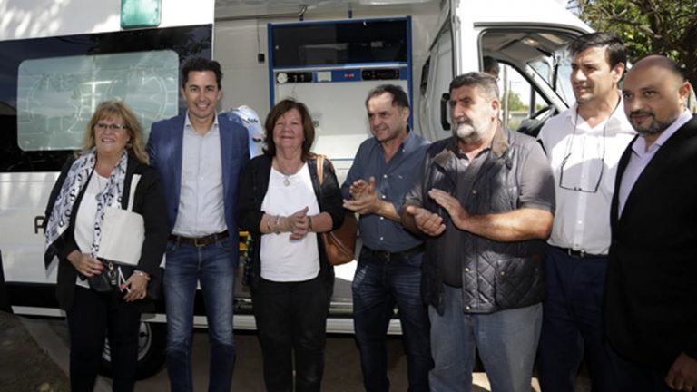 Nuevas ambulancias para Porteña, Devoto y Tránsito
