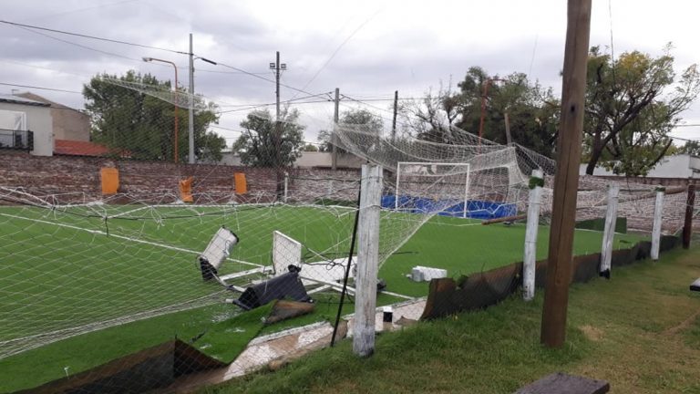 Esperanza: Fuerte temporal afectó la ciudad