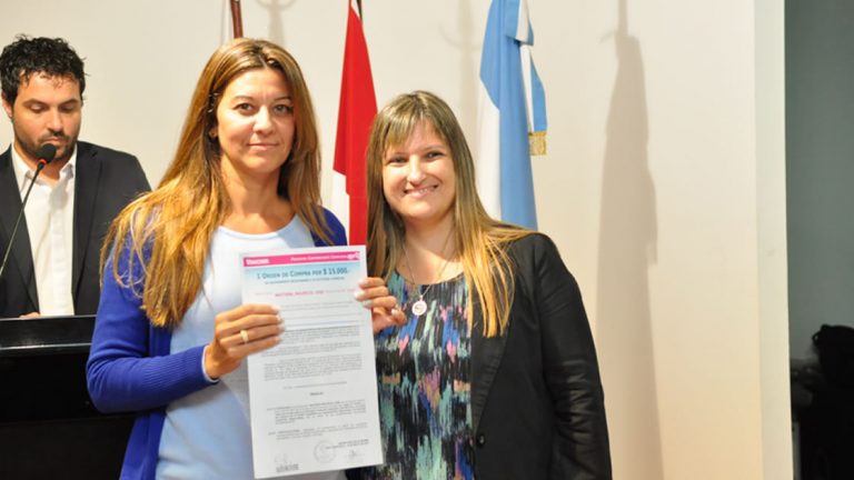 Entrega de premios a los beneficiarios del primer sorteo del Programa Contribuyente Cumplidor