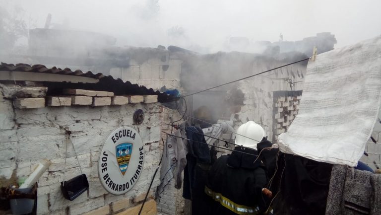 Incendio fatal: Un adulto mayor falleció en barrio La Milka
