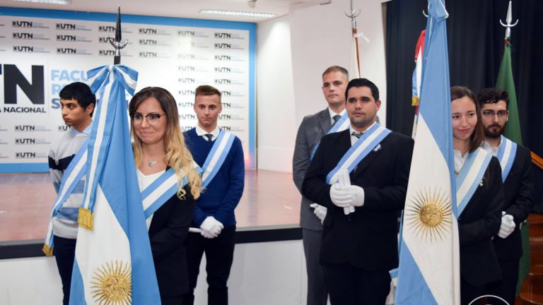 Se realizó el acto de cambio de abanderados en UTN