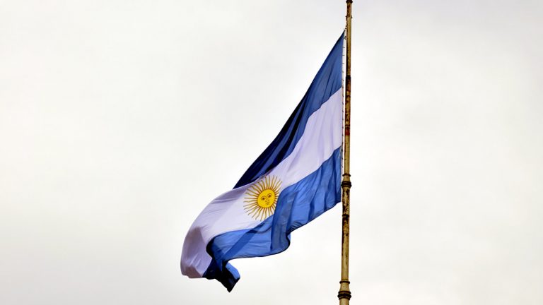 Sin público y con un acto protocolar se festejará el día de la Independencia