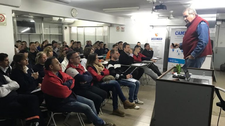 UCEMED capacitó a profesionales ante un evento adverso