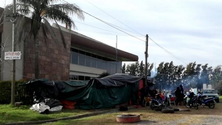 Cerró una fábrica textil y 80 empleados se quedaron sin trabajo