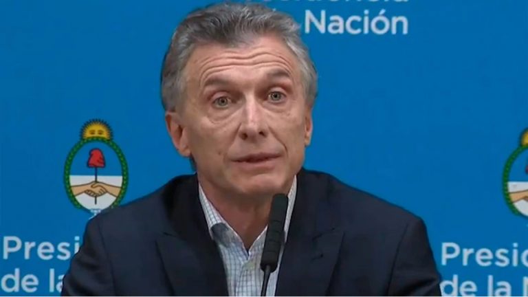 Macri anunció la eliminación de aportes patronales que pagan las pymes