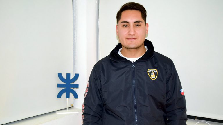 Bombero chileno estudiará Ingeniería Electromecánica en la UTN