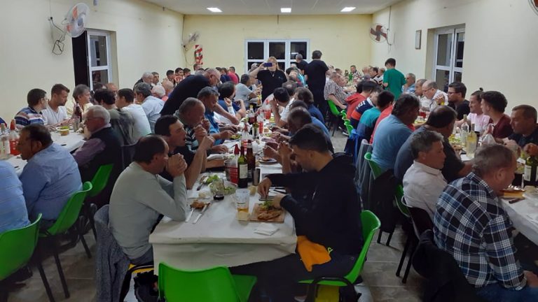 El Centro Vecinal del Barrio José Hernández organizó cena a beneficio