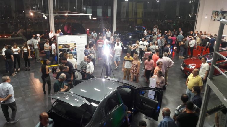 Alpes automotores presentó el Sandero, Logan y Stepway