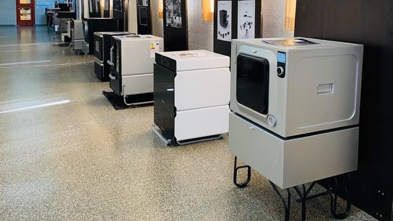 CRES: Estudiantes de Diseño Industrial presentaron sus productos vinculados a la empresa Alladio