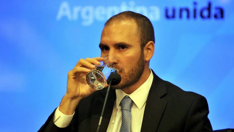 El mercado le devuelve oxígeno financiero al Gobierno y aporta calma al precio del dólar