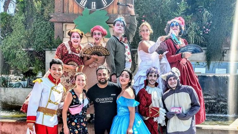 El reloj Cucú de Carlos Paz recibió a artistas sanfrancisqueños