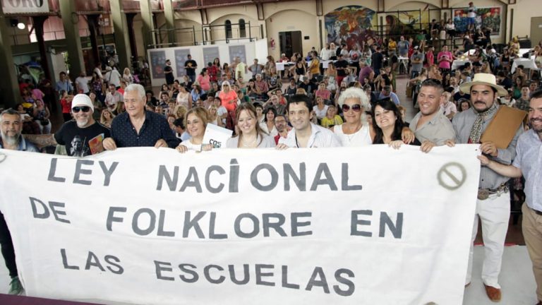 Avanza el debate sobre la implementación de la Ley de Nacional de Folklore en las Escuelas