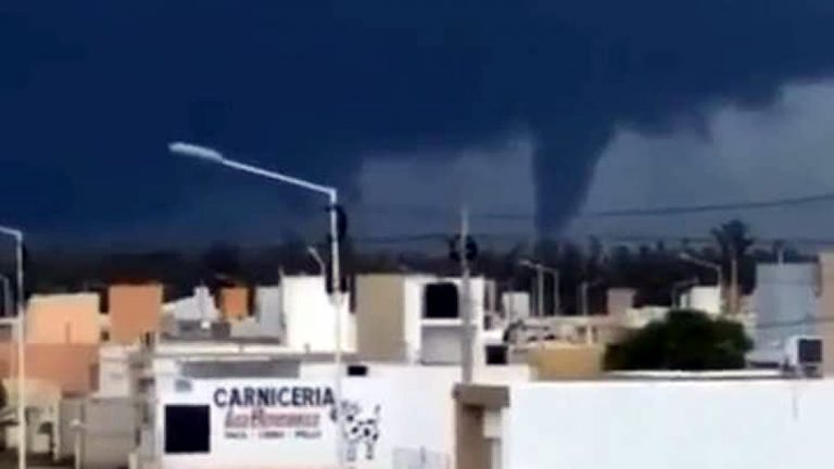 Vecinos registraron un tornado en cercanías de Las Varillas
