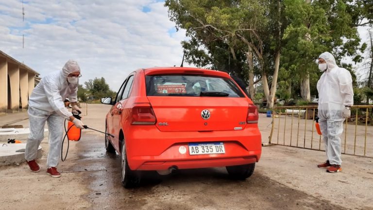 El municipio determinó un nuevo protocolo para la actividad de taxis y remises