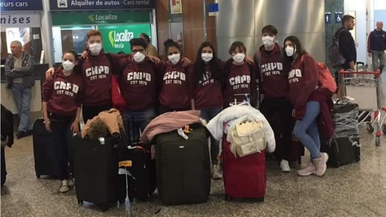 “Los jóvenes cordobeses se encuentran aislados en un campo en Miramar”