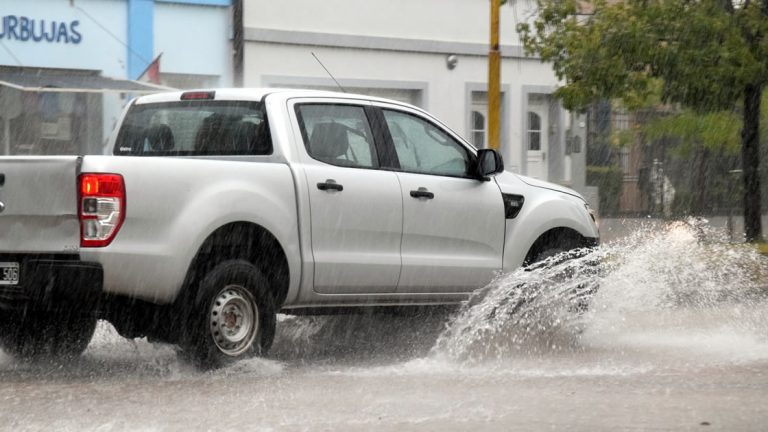 ¿Llega la lluvia a la ciudad?