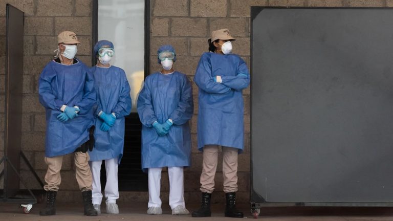 Un estudio estableció el momento en el que un enfermo de coronavirus ya no contagia a otros
