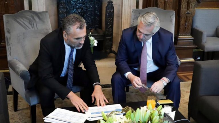 El Gobierno confirmó que 7,8 millones de personas cobrarán los $10.000