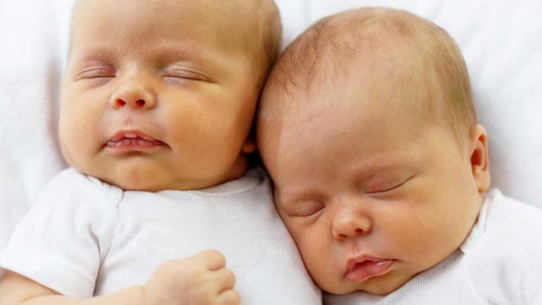 Corona y Covid: los nombres de los gemelos que eligió una pareja india para llamar a sus hijos