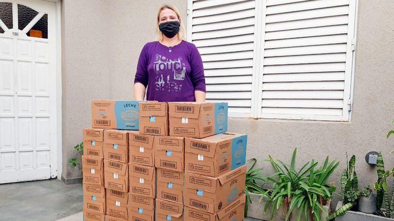 Se entregó la leche comprada con lo recaudado en el Encuentro de Músicos Virtual de UTN