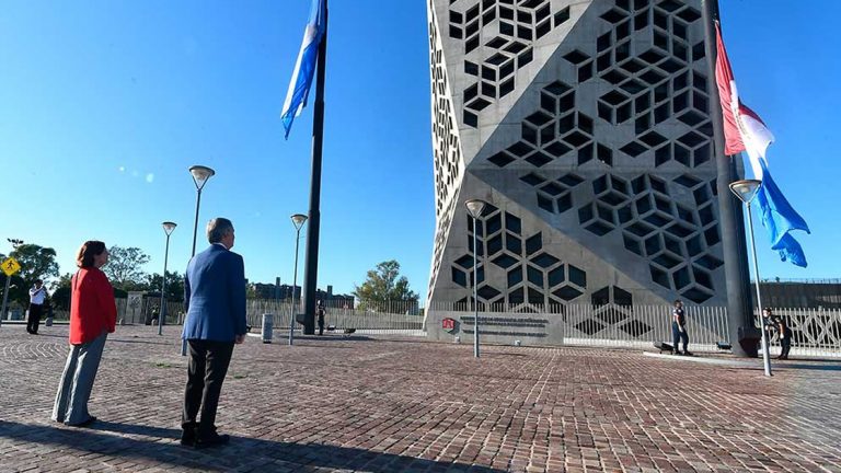 Schiaretti rindió homenaje a los héroes de Malvinas