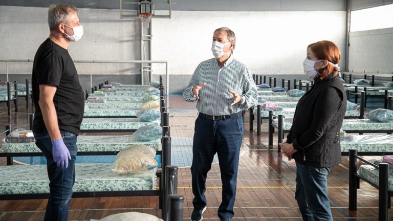 Schiaretti visitó el Kempes, readecuado para el Covid-19