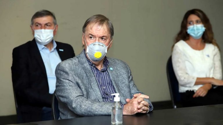 La Provincia entrega kits de protección contra el Covid-19 a sectores vulnerables