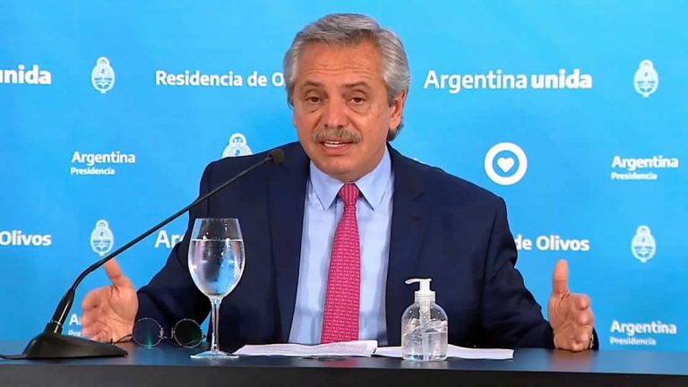 Fernández aseguró que en diciembre habrá un aumento en las jubilaciones