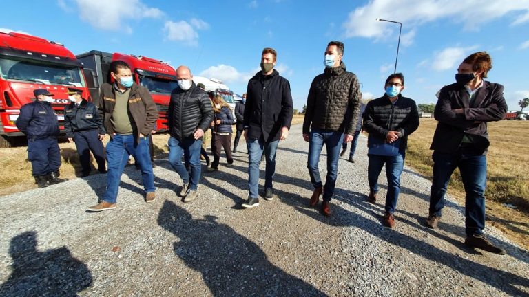 Autoridades provinciales junto al intendente recorrieron la estación de control virológico