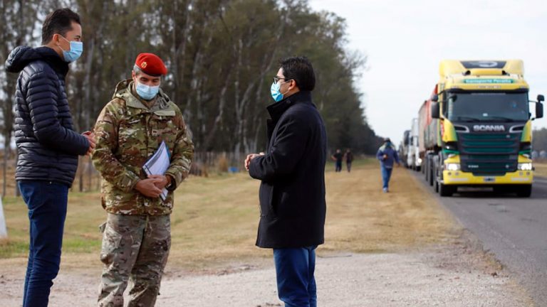 Calvo y Cardozo supervisaron el control sanitario de ruta 9 sur