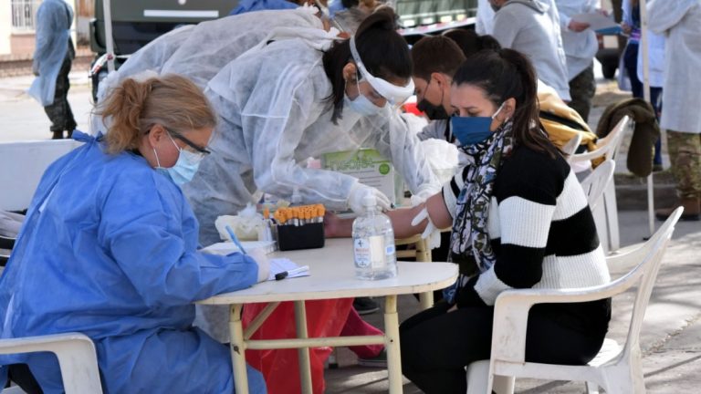 Testeos masivos y bloqueo sanitario en Barrio La Florida