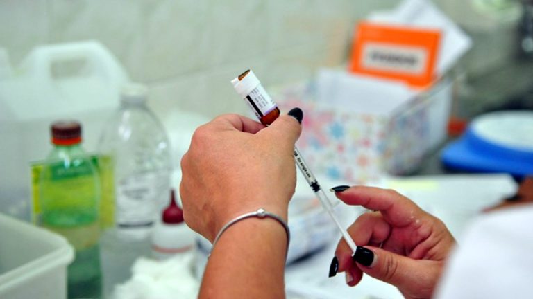 Este sábado se llevará una jornada especial de vacunación contra la neumonía