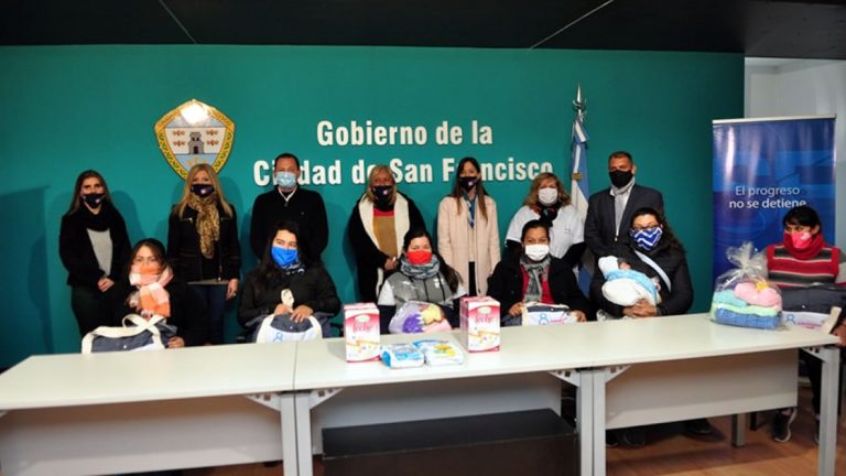 Se entregaron ajuares del Programa Protección de la Embarazada y su bebé