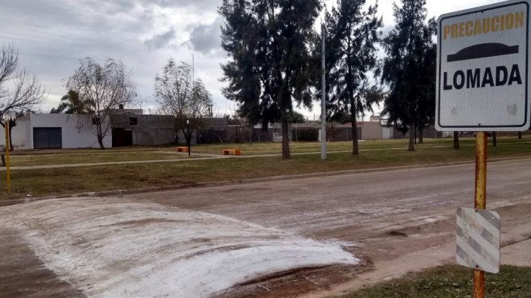 Frontera: La Av. Sastre vuelve a tener lomadas