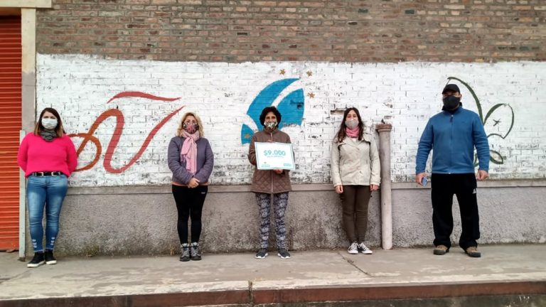 Romero continúa trabajando con la tarjeta Ayudar