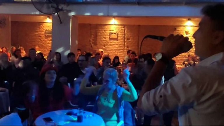 Las Varillas: Imputaron a un cantante y al dueño de un bar por un show en vivo