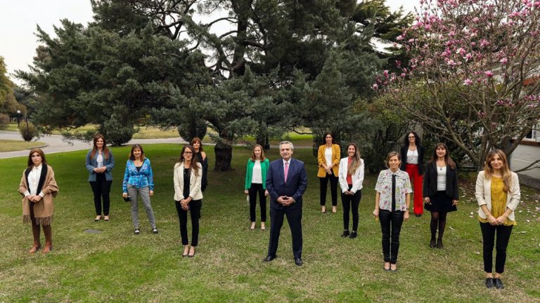 El Presidente se reunió con empresarias y funcionarias para analizar la agenda del sector productivo