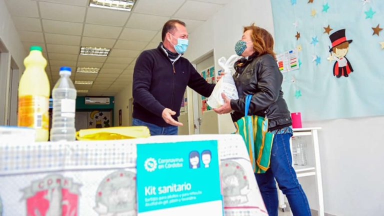 El municipio entrega kits sanitarios
