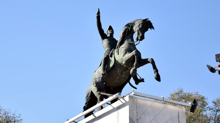 La historia del monumento a San Martín en el Centro Cívico