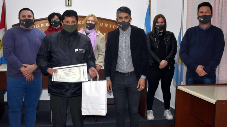 Frontera distingue la honestidad