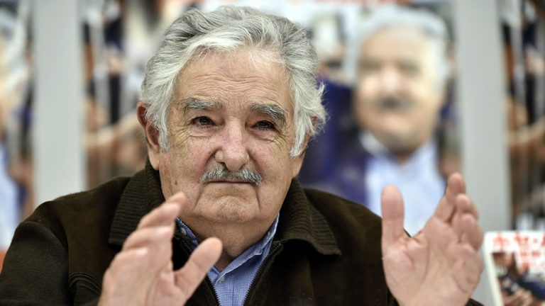 Conferencia Magistral y distinción de la UNVM para Pepe Mujica