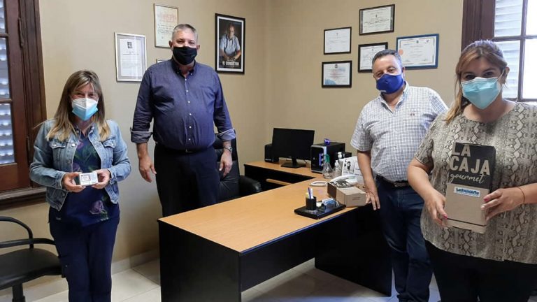 La Bancaria entregó obsequios al COE Regional