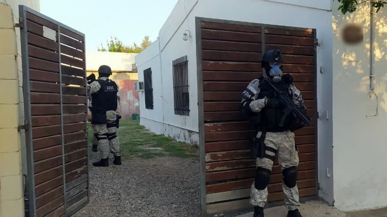 Repartía droga con su moto y fue detenido por la FPA