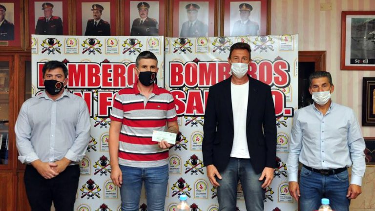 García Aresca entregó subsidio a la Sociedad Bomberos Voluntarios