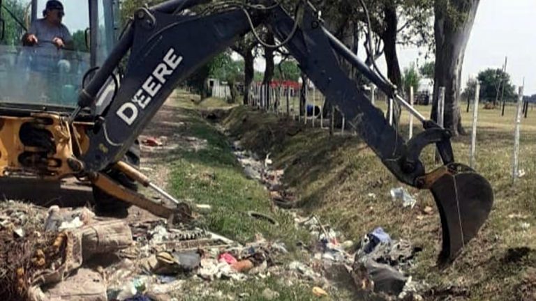 Sigue el descacharreo y la concientización casa por casa