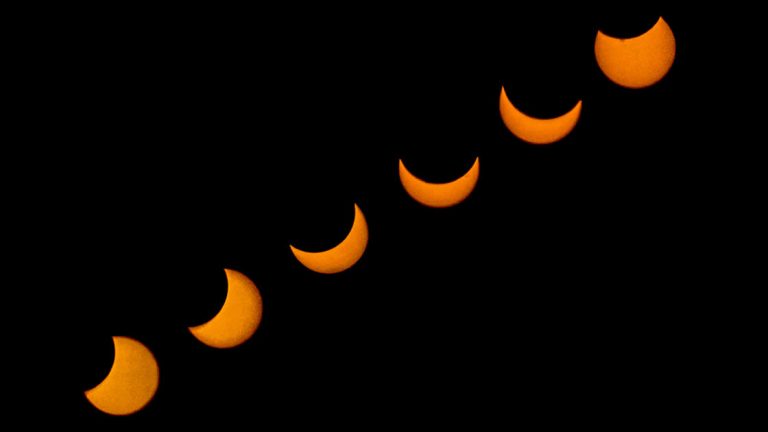 Así se registró el paso del eclipse en la ciudad